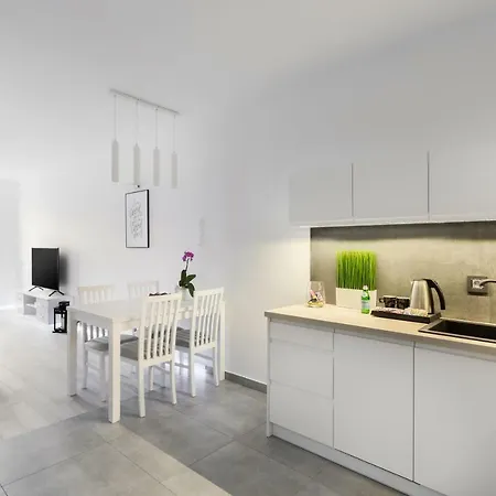 Akuratny Apartment *